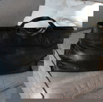  Eυρύχωρη τσάντα χειρός από μαλακό δέρμα