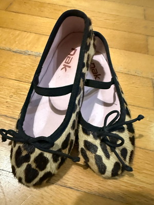 NAK Ballerina Slippers Size 27 Like New, Black and Beige