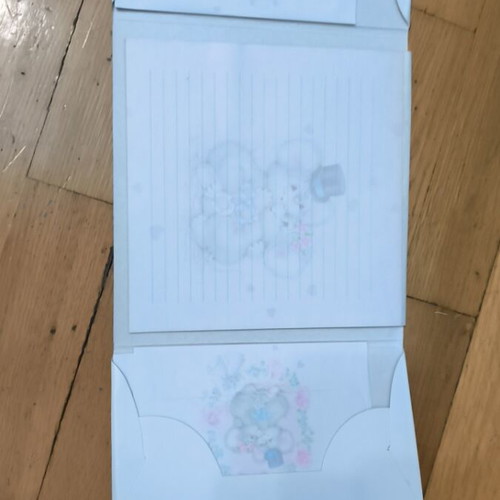 Letter writing set used with five envelopes and six sheets