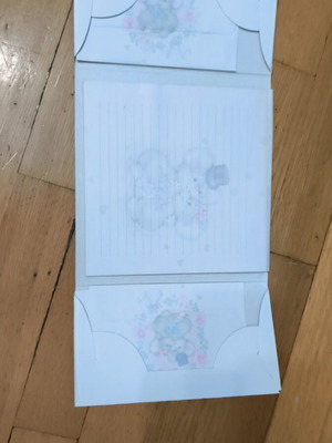 Letter writing set used with five envelopes and six sheets