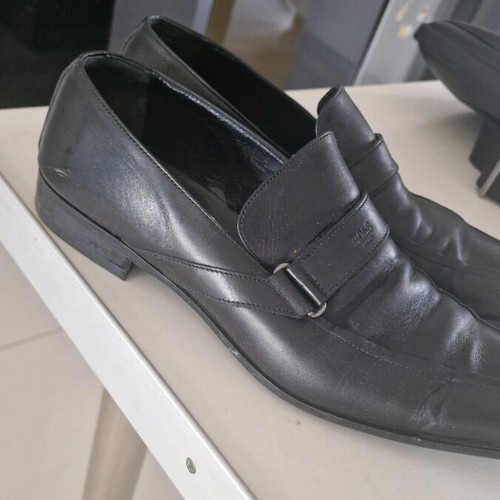 Boss leather shoes size 45 like new, black