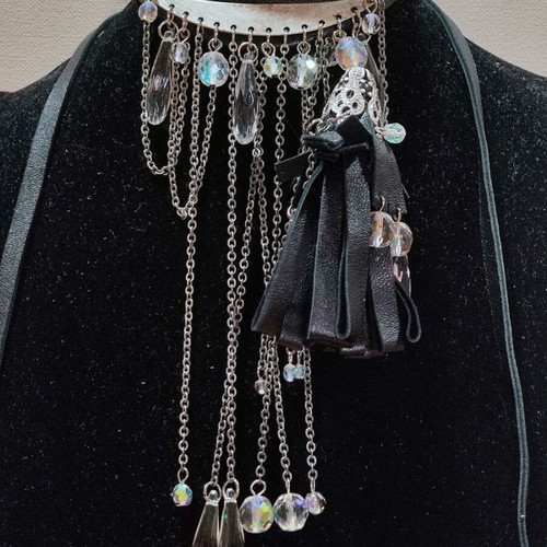 Chocker leather with iridescent crystals like new, black