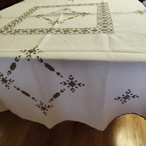 Handmade tablecloth Lefkada 165 cm diameter like new