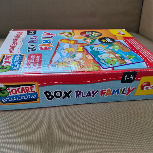 Lisciani Montessori Baby Box Play Family educational toy like new