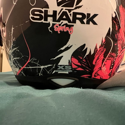 Shark SD One+ Motorcycle Helmet like new, women's XS with visor