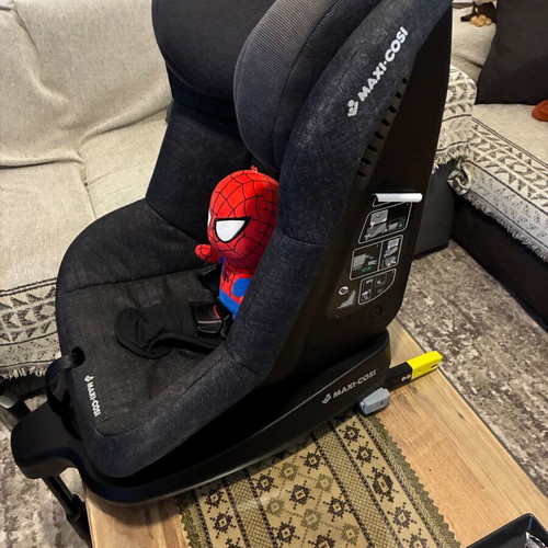 Maxi-Cosi TobiFix Nomad child car seat used, black