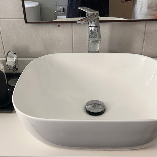 Bathroom sink like new, white, dimensions 49x15x39.5 cm