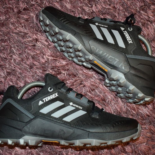 Adidas Terrex Swift R3 GORE-TEX Men's Hiking Boots like new, size 40 2/3