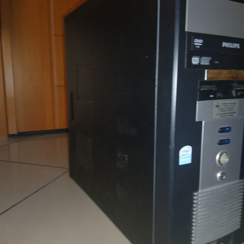2001 Workstation desktop PC, no RAM, no hard disk