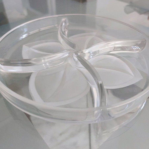 Shallow glass platter like new for nuts