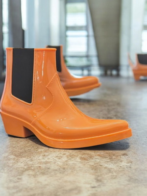 Calvin Klein women's rain boots new, orange size 40