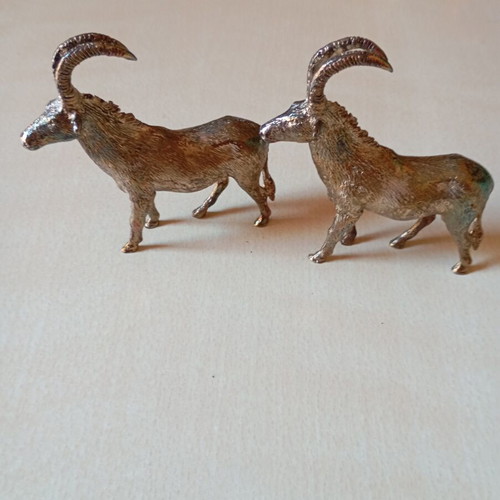 Silver sable ornaments like new, set of 2, 9 cm tall