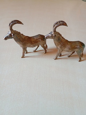 Silver sable ornaments like new, set of 2, 9 cm tall