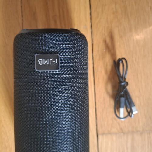 Bluetooth portable speaker like new with USB port