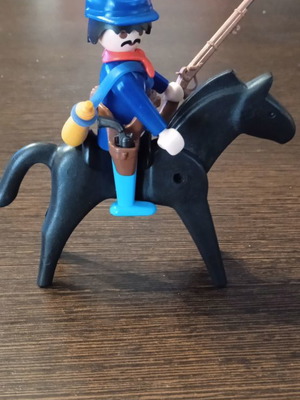 Playmobil Geobra 1974 Кавалерист употребяван