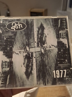 Ash 1977 CD like new, rock