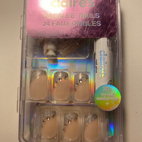 Claire’s false nails new with design and nail glue