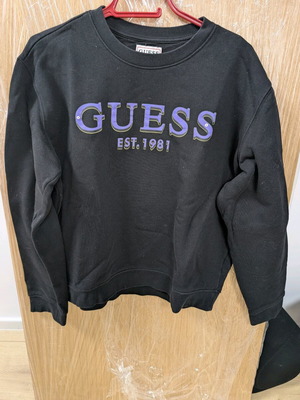 Guess pullover size L like new, black
