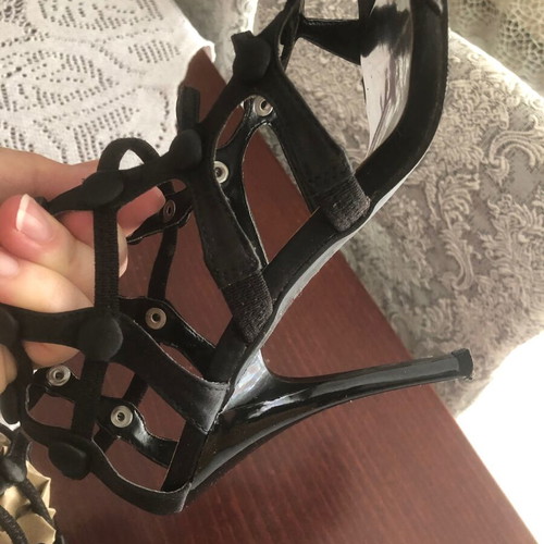 Adams Shoes black sandals size 37 like new