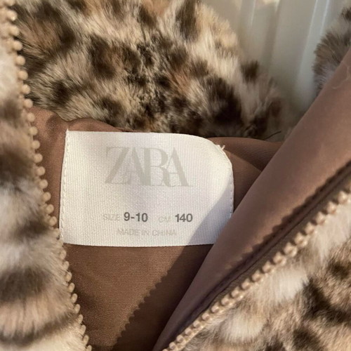 Zara kids faux fur vest like new with animal print