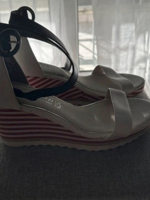 Marco Tozzi platform sandals size 40-41 new, white with striped heel