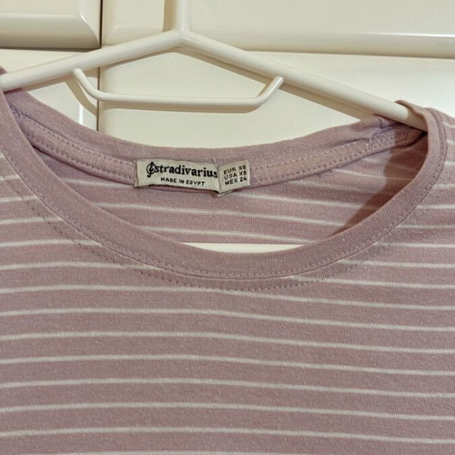 Lilac short striped t-shirt Stradivarius like new, size XS