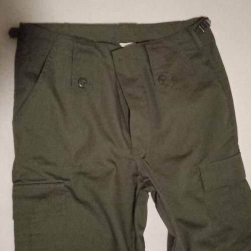 Men's pants new with thin fabric