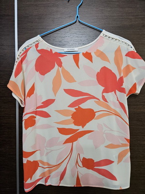 M&S women's short-sleeve blouse like new, size M 38, white and red