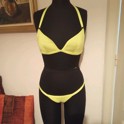 Bikini swimsuit used, size small, yellow