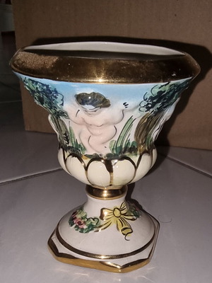 Italian ceramic vase like new, height 15 cm