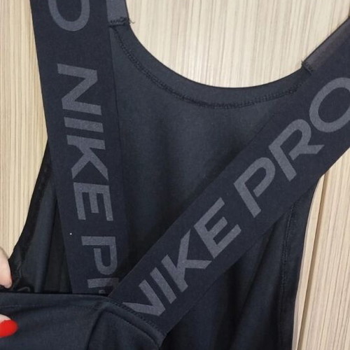 Nike Dry Fit XS Top worn once, black and gray