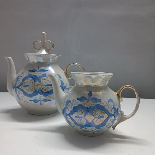 Vintage Russian porcelain teapots like new, set of two