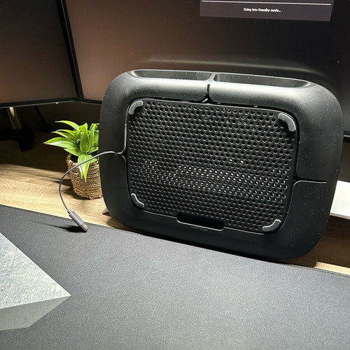Belkin Coolspot laptop stand like new with two fans