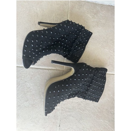 Boots with rhinestones used, black suede with studs
