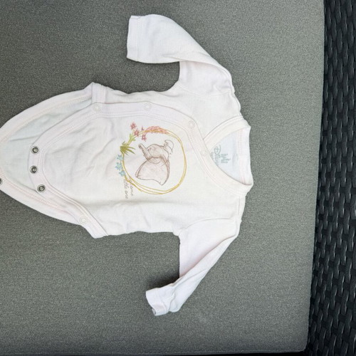 Long-sleeve baby bodysuits 0-1M & 0-3M