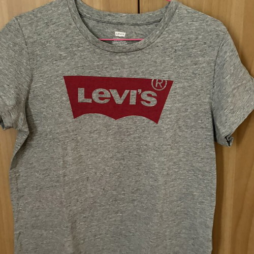 Levi's T-shirt size L gray like new