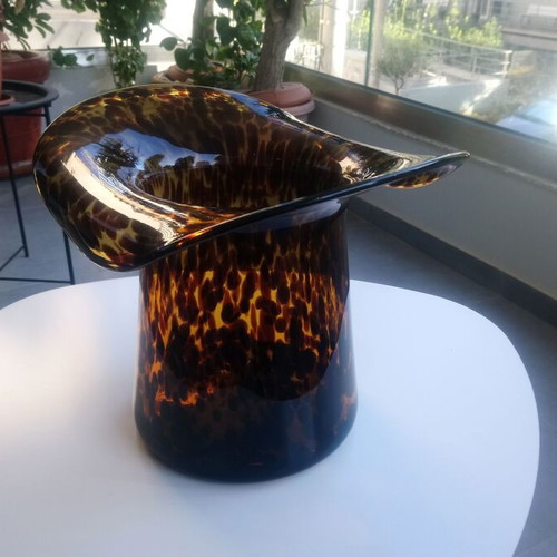 Tartaruga vase new, hat-shaped glass from Italian factory