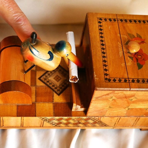 Wooden Tobacco Box used with Bird Offering Cigarette