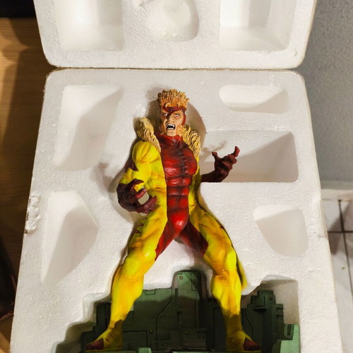 Sabretooth statue from X-Men by Marvel new