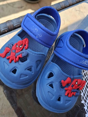 Children's cros slippers size 21 like new with Spiderman figure