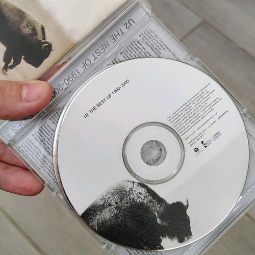 U2 The Best Of 1990-2000 and B-Sides CD used