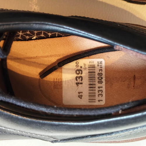 Clarks Batcombe Hall leather Derby shoes, size 41, black