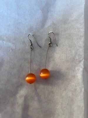 Earrings with orange bead like new, silver