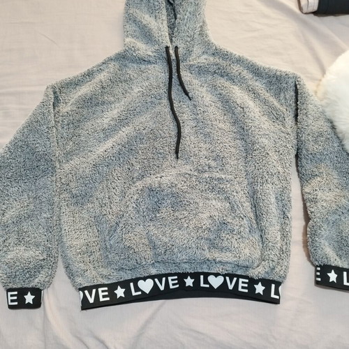 Winter hoodie like new, warm crop top style with front pocket