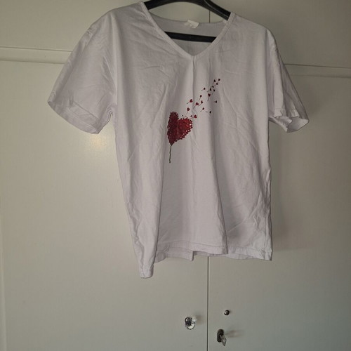 Blouse white XL new with heart print