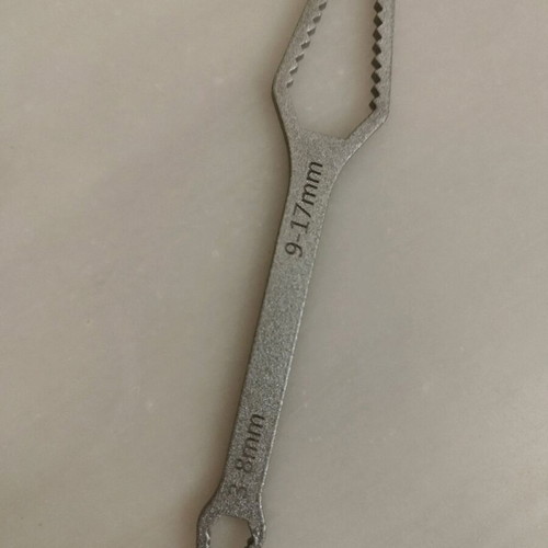 Multi-size tightening wrench new, handy small tool