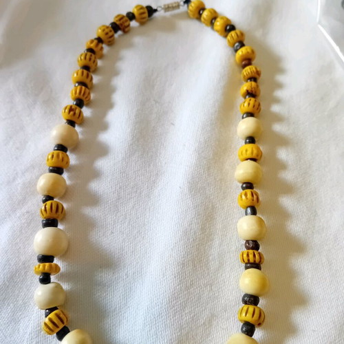 Handmade necklace used, white and yellow