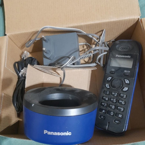 Panasonic KX-TG1311 cordless phone like new, blue and black