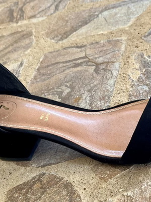 Seven suede sandals size 41, black, like new