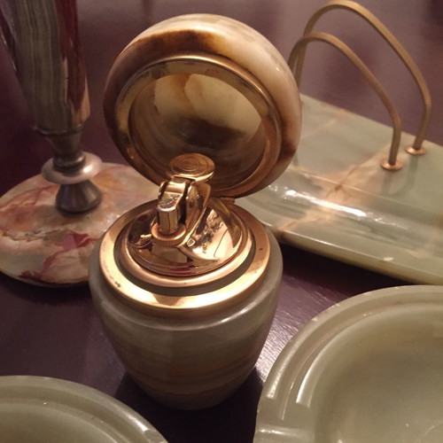 Set of onyx used